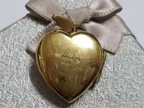 BEAUTIFUL HEART PENDANT,9CT METAL CORE