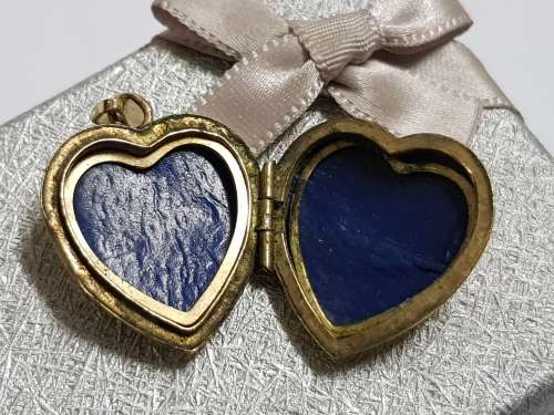 BEAUTIFUL HEART PENDANT,9CT METAL CORE