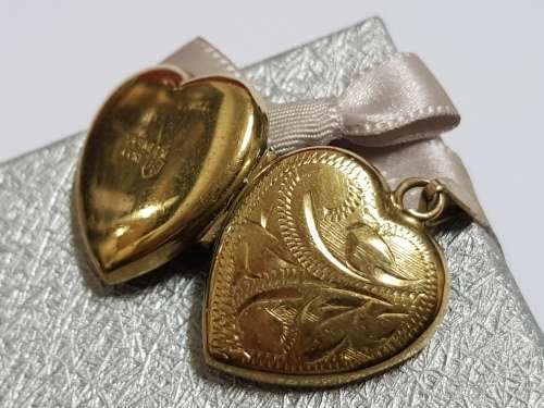 BEAUTIFUL HEART PENDANT,9CT METAL CORE