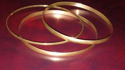 3X 9CT GOLD LADIES BANGLES