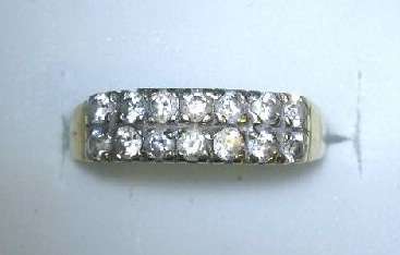 9CT GOLD LADIES RING DIAMOND CUT
