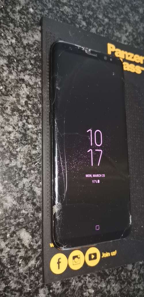 Samsung Galaxy S8 64GB Black - Cracked Screen