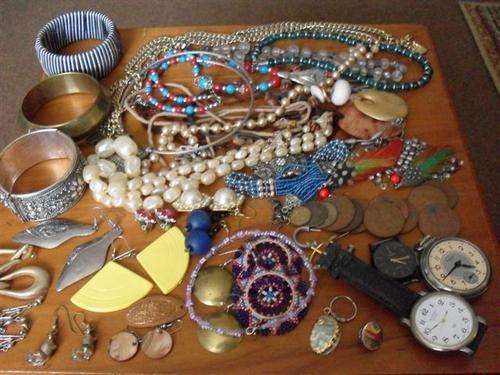 VARIOUS COINS WATCHES AND JEWELLERY !!!!!!!!!!!