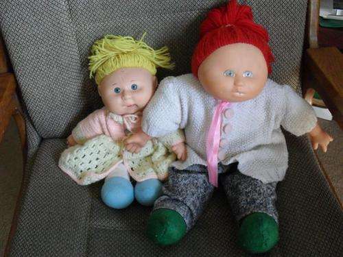 CUTE !!!!! 2 CABBAGE PATCH DOLLS