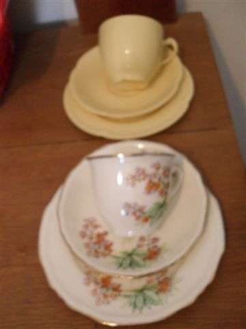 2 X BEAUTIFUL TRIOS......