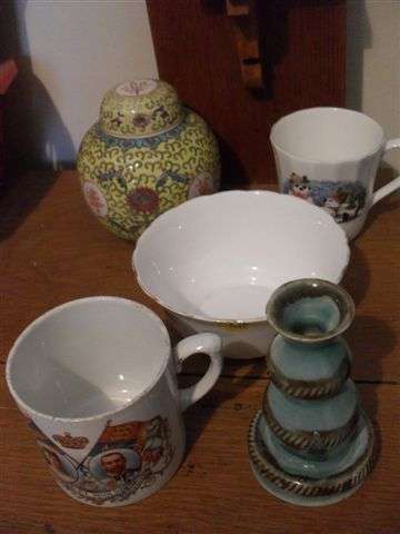 NICE LOT HERE ...HAVE A LOOK ........5 ITEMS.....