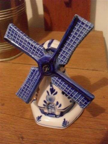NICE DUTCH (DELFT) WINDMILL ORNAMENT