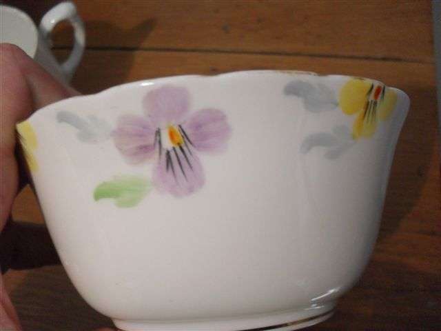 SOME VINTAGE  PIECES...TUSCAN SUGAR BOWL/MEAKIN EGG CUPS ETC