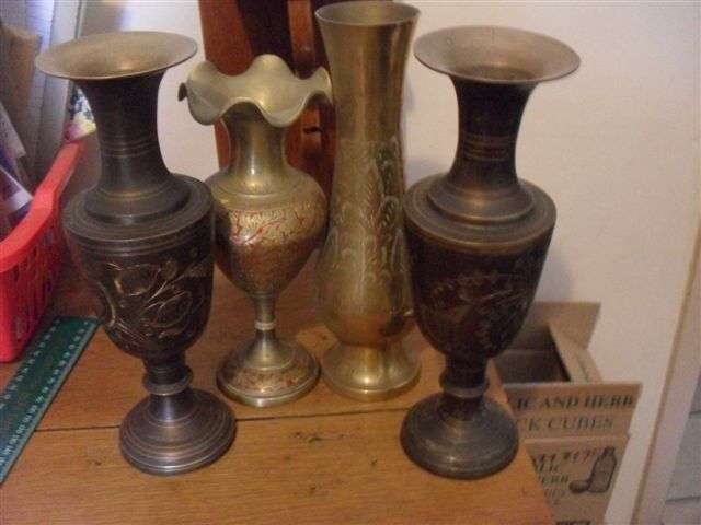 4 X BRASS VASES FOR 1 BID