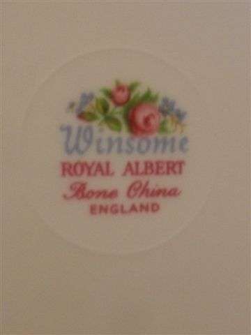 3  X ROYAL ALBERT SIDE PLATES ....... STUNNING WINSOME PATTERN......