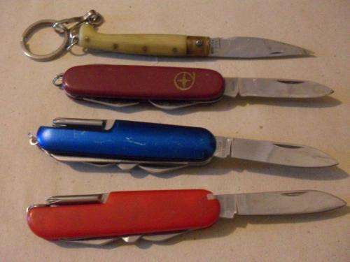 LOVELY.....4 X COLLECTABLE PEN KNIVES