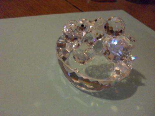 SWAROVSKI CRYSTAL BIRDS NEST (MOTHER BIRD AND 3 CHICKS)