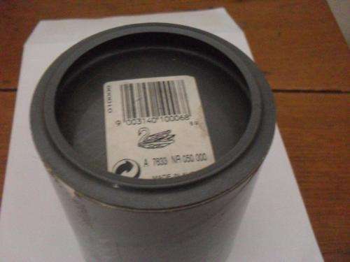 SWAROVSKI SILVER MEDIUM CRYSTAL SWAN....IN BOX WITH CERTIFICATE