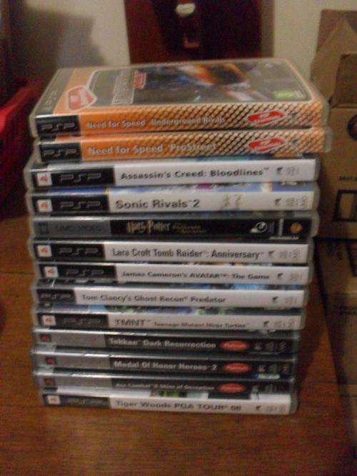 A COLLECTION OF VARIOUS PSP GAMES ...SEE PICS PLEASE....