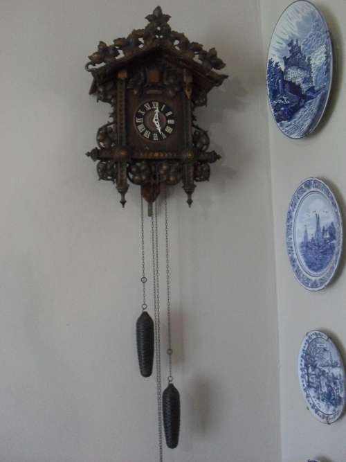 WHAT A BEAUTY.....VERY BIG  W GERMAN CUCKOO CLOCK.....E.SCHMECKENBECHER
