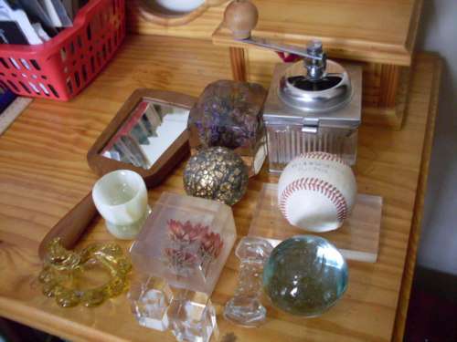 A JOBLOT OF PRETTY THINGS