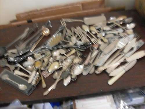 91 VARIOUS PIECES OF N/S EPNS AND OTHER CUTLERY