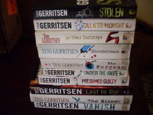 A COLLECTION OF 10 TESS GERRITSEN NOVELS