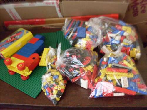 LOTS AND LOTS AND LOTS OF ORIGINAL LEGO PIECES HERE