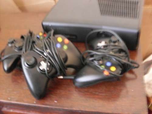 XBOX 360 CONSOLE AND REMOTES ETC