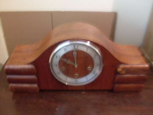 LARGE VINTAGE SMITHS ENFIELD MANTLE CLOCK. WITH WESTMINTER CHIME .......SEE DESCRIPTION