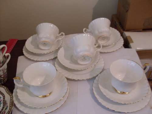 5 X LOVELY ROYAL ALBERT TRIOS...VAL DIOR SERIES....ALL FOR 1 BID