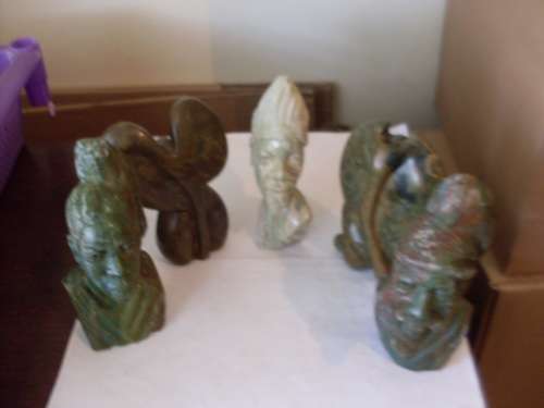 FOR THE SOAPSTONE ORNAMENT COLLECTOR....2 ELLIES 3 CARVED FACES