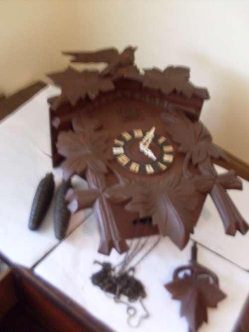 LARGE VINTAGE GERMAN CUCKOO CLOCK (REGULA ) ....WORKING