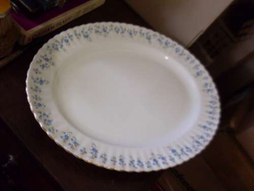 STUNNING ROYAL ALBERT LARGE OVAL PLATTER ...MEMORY LANE SERIES