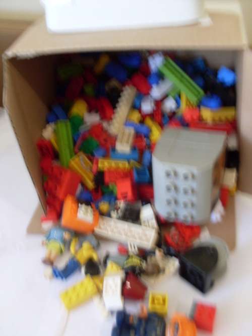 SOME ORIGINAL AND OTHER LEGO PIECES ON OFFER...INCLUDING A FEW LEGO PEOPLE