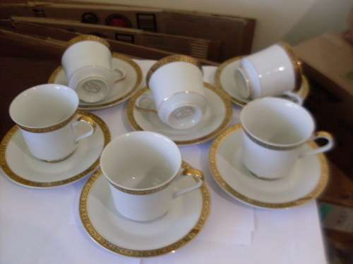 6 X WHITE AND GOLD TEACUP DUOS
