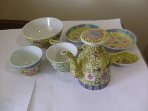 BEAUTIFUL JOBLOT OF BRIGHT YELLOW ORIENTAL PIECES HERE....BACKSTAMPED