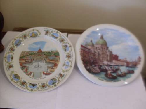 2 LOVELY DISPLAY PLATES MADE IN ITALY AND GERMANY ...26 CM X 26 CM EACH