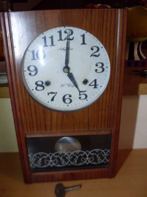 LOVELY RHYTHM  30 DAY WOODEN WALL CLOCK ...WORKING