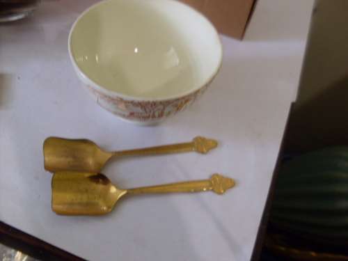 LOVELY SA VOORTREKKER MONUMENT COMMEMORATION BOWL AND TEASPOONS