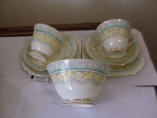 VINTAGE 2 TRIOS AND AN OPEN SUGAR BOWL ...TUSCAN ENGLAND