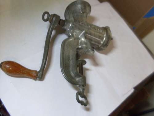 VINTAGE BOLINDER`S NO 5 TABLE CLAMP MINCER
