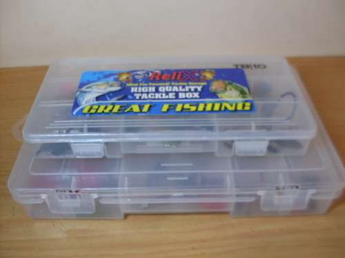 2 PLASIC BOXES OF VARIOUS FLY FISHING FLIES ( TOTAL 60 FLIES )
