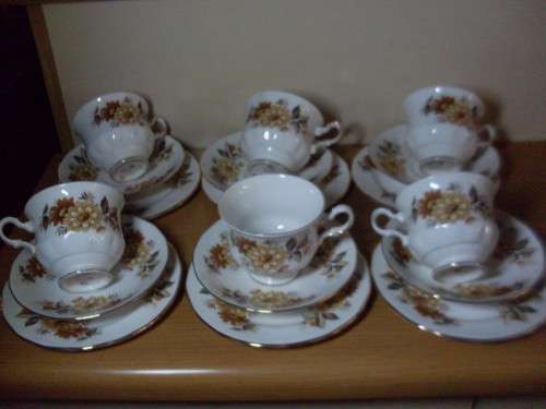 6 VINTAGE QUEEN ANNE TRIOS IN AUTUMN FLOWERS/BROWN   SHADES
