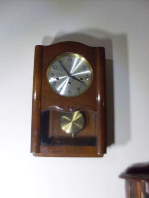 LOVELY VINTAGE WOODEN HERMLE WESTMINSTER CHIME WALL CLOCK...WORKING