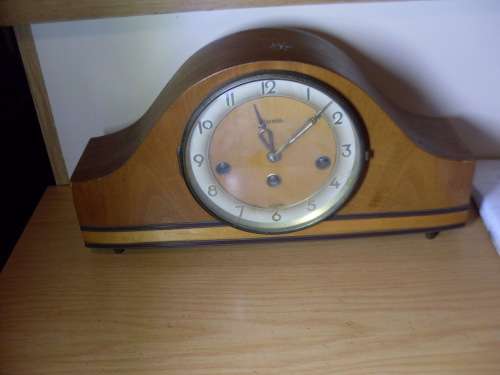 BEAUTIFUL VINTAGE HERMLE (GERMANY ) WESTMINSTER CHIME MANTLE CLOCK