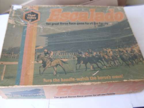 ESCALADO HORSE RACING VINTAGE GAME....BY CHAD VALLEY LTD IN ORIGINAL BOX