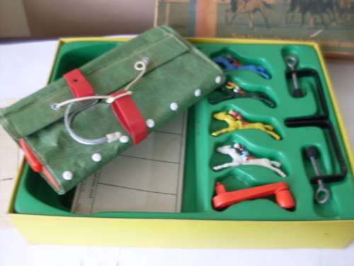 ESCALADO HORSE RACING VINTAGE GAME....BY CHAD VALLEY LTD IN ORIGINAL BOX