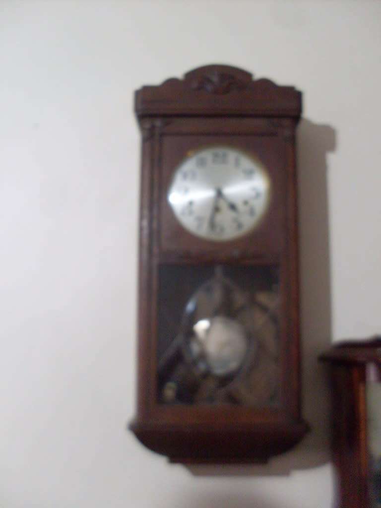 STUNNING VINTAGE LARGE WESTMINSTER CHIME WALL CLOCK...WORKS/CHIMES VERY LOUD