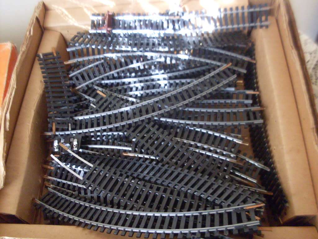 LIMA HO SCALE SAR TRAIN SET...SOLD AS IS UNTESTED