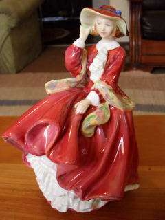 A RESTORERS DREAM COME TRUE !!!! ROYAL DOULTON FIGURINE
