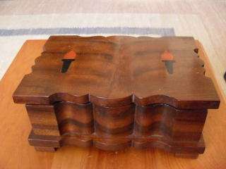 A BEAUTIFUL CARVED CIGARETTE BOX !!!!!!!
