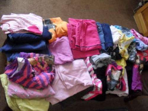 31 VARIOUS ITEMS OF CLOTHING (( 11-12 +12-13 )) MANY HANNAH/JONAS/CAMP ROCK ETC ETC