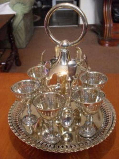 A LOVELY EPNS CRUET SET (( COMPLETE ))