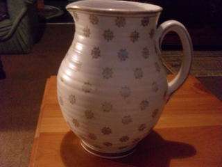A HUGE ARTHUR WOOD (( ENGLAND )) JUG !!!!!!